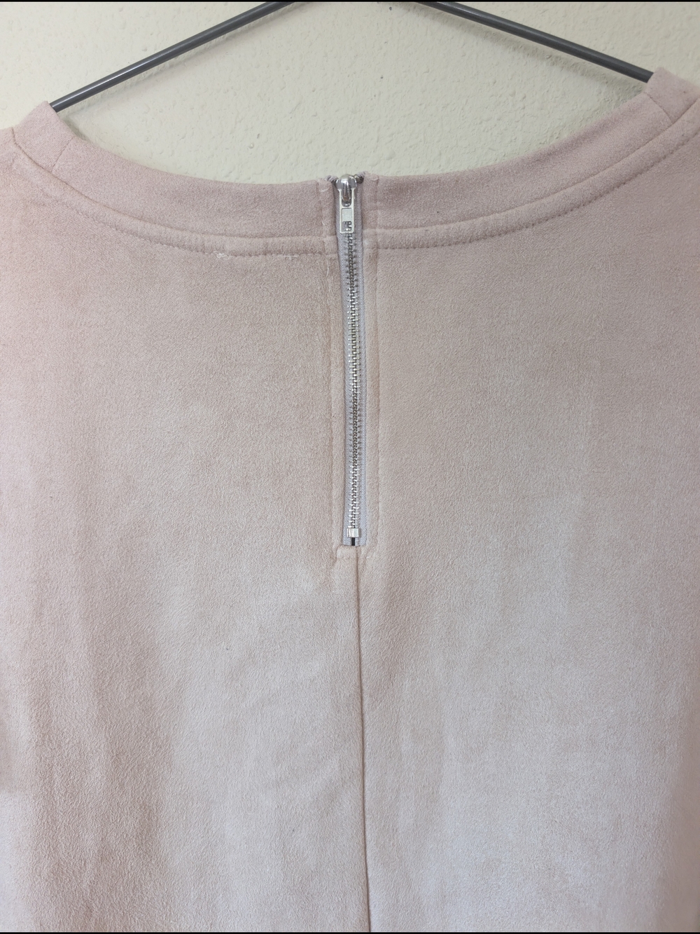 Women's Boxy Suede Like Short-Sleeve Top in Dusty Mauve S/M